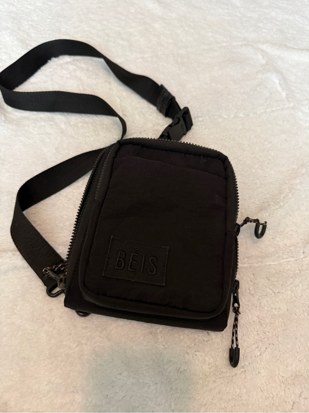BEIS Black Sport Sling